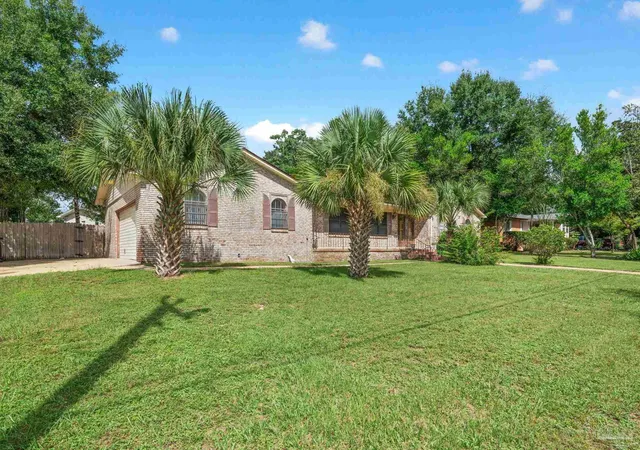 Photo 3 of Single family home for sale at 2780 Bayou Blvd, Pensacola, FL 32503 | MLS# 688798 | Listing updated on 2026-09-27