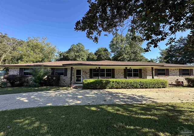 Photo 2 of Single family home for sale at 308 Vera St, Pensacola, FL 32514 | MLS# 689646 | Listing updated on 2026-09-30