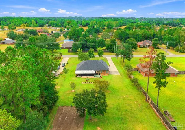 Photo 3 of Single family home for sale at 9915 Nichols Lake Rd, Milton, FL 32583 | MLS# 689924 | Listing updated on 2026-10-06
