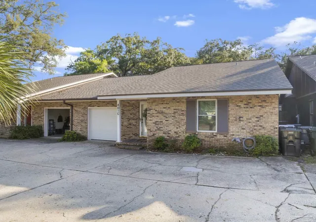 Photo 1 of Townhouse for sale at 401 Bayshore Dr #C, Pensacola, FL 32507 | MLS# 689154 | Listing updated on 2026-09-23