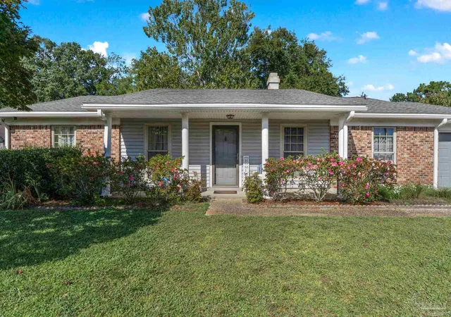 Photo 1 of Single family home for sale at 6425 Mariana Dr, Pensacola, FL 32504 | MLS# 689859 | Listing updated on 2026-10-02