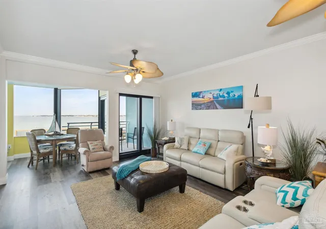Listing Photo 5 - Condo for sale in building located at 1390 Ft Pickens Rd, Pensacola, FL 32561 - Unit #109