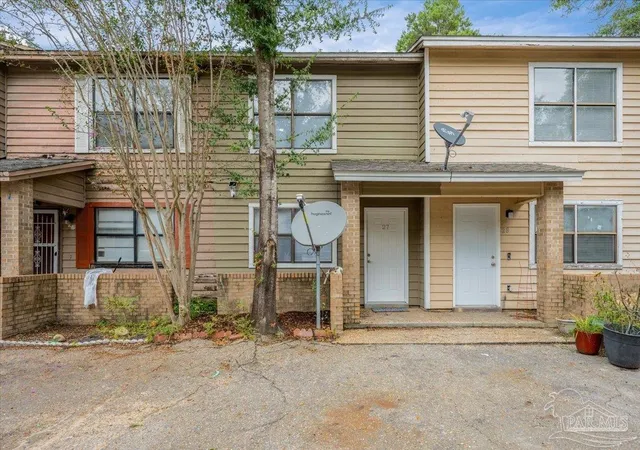 Photo 2 of Townhouse for sale at 618 Gap Crk Dr #27, Fort Walton Beach, FL 32548 | MLS# 690078 | Listing updated on 2026-10-09