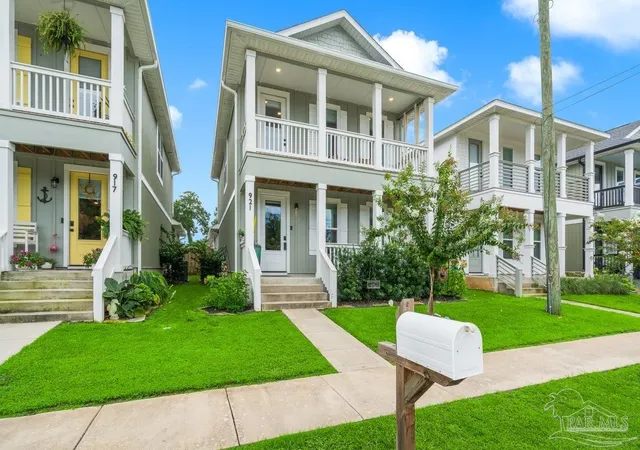Photo 1 of Single family home for sale at 921 W Jackson St, Pensacola, FL 32501 | MLS# 688649 | Listing updated on 2026-09-09
