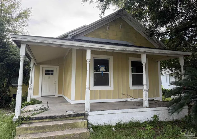 Photo 3 of Single family home for sale at 909 N 6th Avenue, Pensacola, FL 32501 | MLS# 688434 | Listing updated on 2026-09-27
