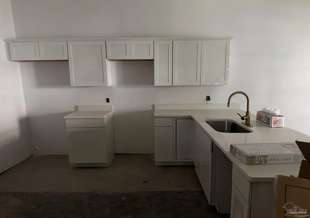 Photo 4 of Single family home for sale at 909 N 6th Avenue, Pensacola, FL 32501 | MLS# 688434 | Listing updated on 2026-10-23