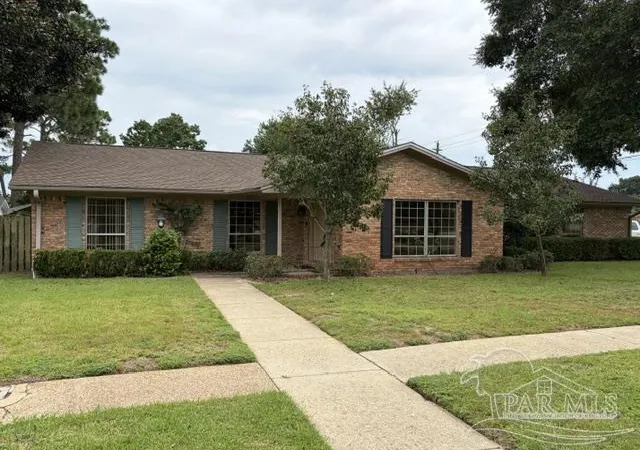 Photo 2 of Single family home for sale at 5700 Adelyn Rd, Pensacola, FL 32504 | MLS# 688433 | Listing updated on 2026-09-07