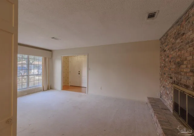 Sale Pending at 5700 Adelyn Rd, Pensacola, FL 32504 | MLS# 688433 | Listing updated on 2026-10-01