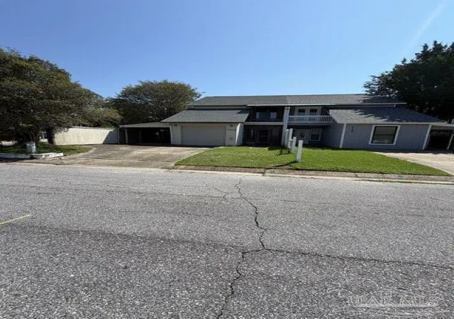 Townhouse for sale at 6284 Kirsten Dr, Pensacola, FL 32504 | MLS# 689027