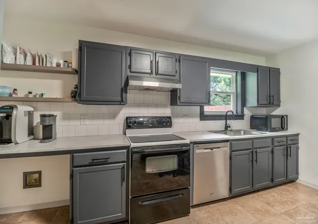 Photo 2 of Sale Pending at 10101 Holsberry Rd, Pensacola, FL 32534 | MLS# 687799 | Listing updated on 2026-10-05