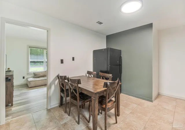 Photo 31 of Sale Pending at 10101 Holsberry Rd, Pensacola, FL 32534 | MLS# 687799 | Listing updated on 2026-10-05