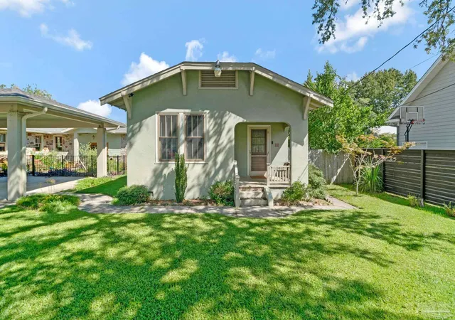 Photo 2 of Single family home for sale at 1910 E Jordan St, Pensacola, FL 32503 | MLS# 688463 | Listing updated on 2026-09-11