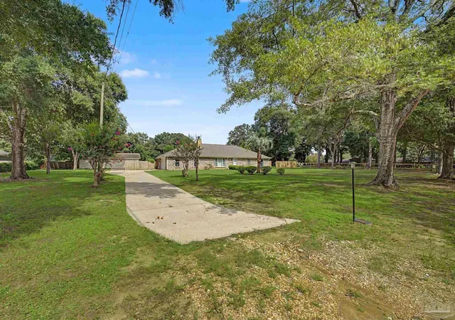 Photo 4 of Single family home for sale at 2340 Tobie Dean Rd, Cantonment, FL 32533 | MLS# 688882 | Listing updated on 2026-09-14