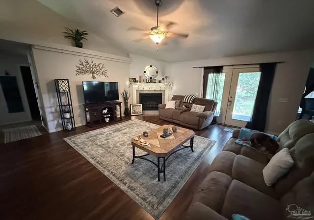 Photo 3 of Single family home for sale at 5825 Ashton Woods Cir, Milton, FL 32570 | MLS# 688431 | Listing updated on 2026-09-12