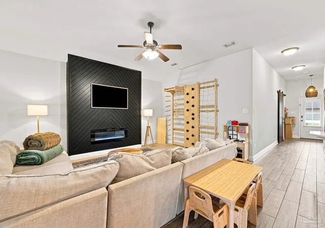 Photo 4 of Single family home for sale at 12469 Ryland Dr, Pensacola, FL 32506 | MLS# 688663 | Listing updated on 2026-09-09