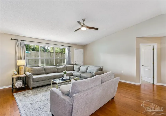 Photo 3 of Single family home for sale at 10144 Crst Ridge Dr, Pensacola, FL 32514 | MLS# 689896 | Listing updated on 2026-10-04