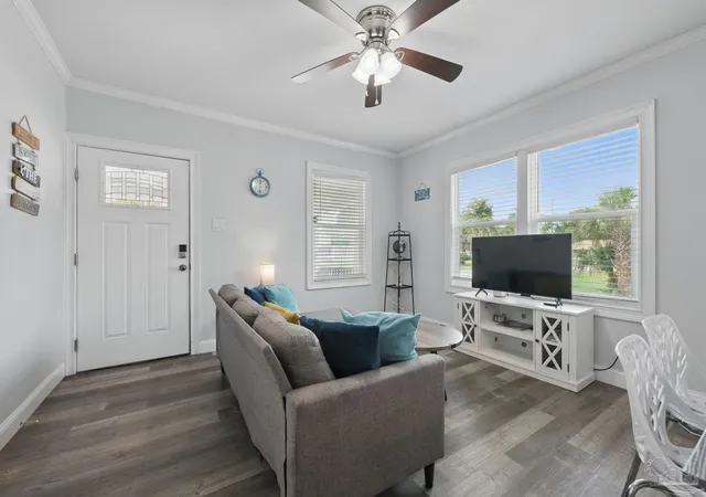 Photo 3 of Single family home for sale at 600 E Brainerd St, Pensacola, FL 32503 | MLS# 688694 | Listing updated on 2026-10-14