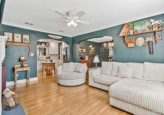 Photo 4 of Single family home for sale at 2090 N 19th Avenue, Pensacola, FL 32503 | MLS# 689242 | Listing updated on 2026-10-20