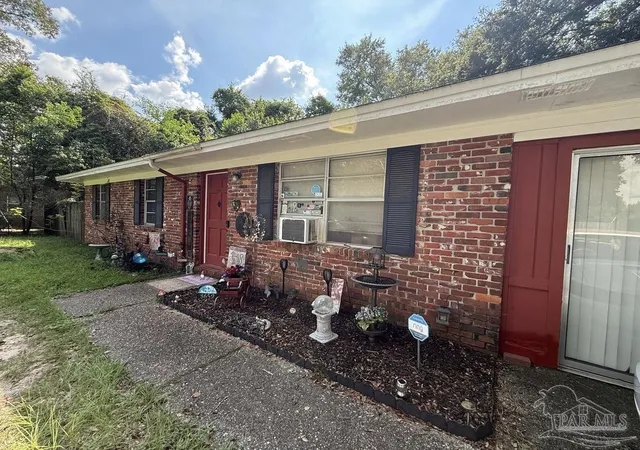 Photo 2 of Single family home for sale at 8659 Faye Ave, Pensacola, FL 32534 | MLS# 689826 | Listing updated on 2026-10-05