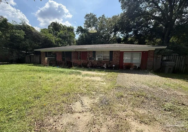Photo 3 of Single family home for sale at 8659 Faye Ave, Pensacola, FL 32534 | MLS# 689826 | Listing updated on 2026-10-05