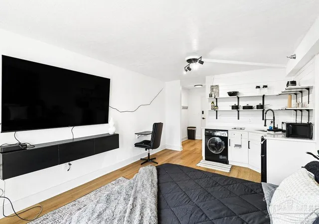 Photo 1 of Condo for sale at 224 E Garden St #140, Pensacola, FL 32502 | MLS# 688732 | Listing updated on 2026-09-11