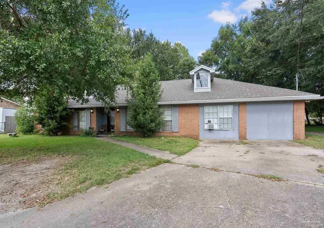Photo 2 of Single family home for sale at 1080 Farmington Rd, Pensacola, FL 32504 | MLS# 688825 | Listing updated on 2026-09-10