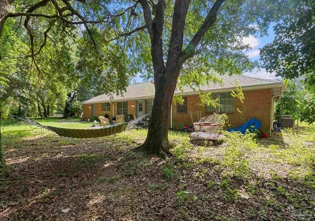 Photo 30 of Single family home for sale at 1080 Farmington Rd, Pensacola, FL 32504 | MLS# 688825 | Listing updated on 2026-09-10