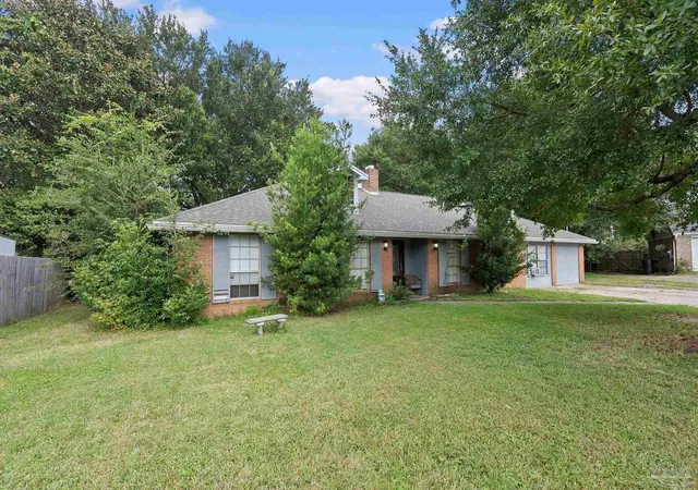Photo 3 of Single family home for sale at 1080 Farmington Rd, Pensacola, FL 32504 | MLS# 688825 | Listing updated on 2026-09-10
