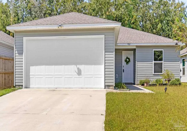 Photo 1 of Single family home for sale at 7821 Maxton Rd, Pensacola, FL 32514 | MLS# 689396 | Listing updated on 2026-10-08