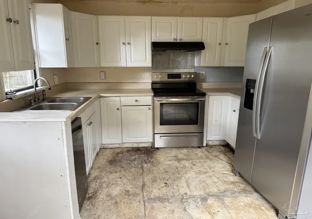 Photo 2 of Single family home for sale at 226 Cherokee Trl, Pensacola, FL 32506 | MLS# 690005 | Listing updated on 2026-10-20