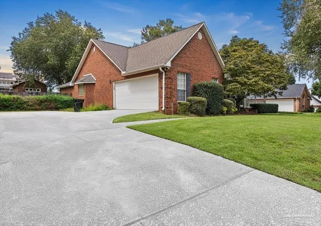 Photo 2 of Single family home for sale at 1427 Glenmore Dr, Cantonment, FL 32533 | MLS# 688597 | Listing updated on 2026-09-12