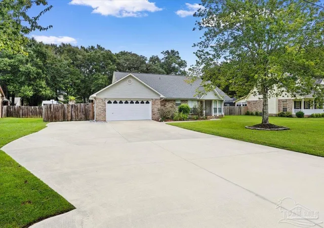 Photo 2 of Single family home for sale at 5317 Rowe Trl, Milton, FL 32571 | MLS# 690021 | Listing updated on 2026-10-07
