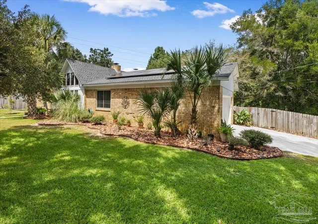 Photo 57 of Single family home for sale at 6006 W Shore Dr, Pensacola, FL 32526 | MLS# 688833 | Listing updated on 2026-09-14