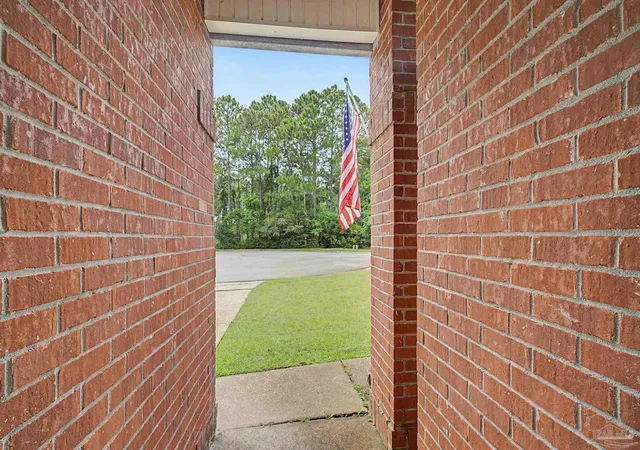Photo 2 of Single family home for sale at 6495 Heronwalk Dr, Gulf Breeze, FL 32563 | MLS# 688605 | Listing updated on 2026-09-05