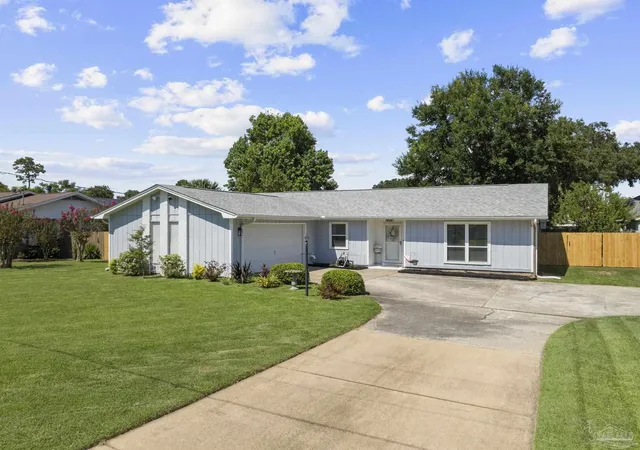 Photo 3 of Single family home for sale at 3530 Brookshire Dr, Pensacola, FL 32504 | MLS# 688430 | Listing updated on 2026-09-14