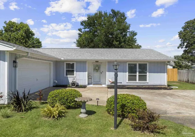 Photo 3 of Single family home for sale at 3530 Brookshire Dr, Pensacola, FL 32504 | MLS# 688430 | Listing updated on 2026-09-14