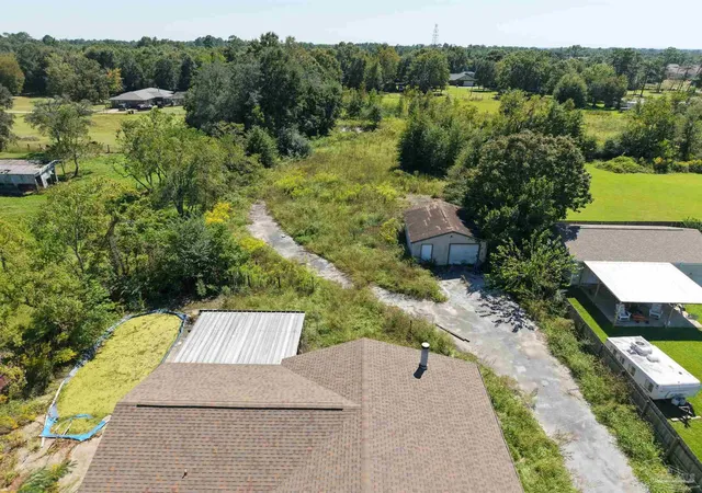Photo 3 of Single family home for sale at 7085 Frank Reeder Rd, Pensacola, FL 32526 | MLS# 689866 | Listing updated on 2026-10-16