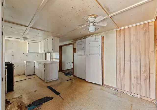Photo 3 of Manufactured home for sale at 5417 Harmony Ln, Gulf Breeze, FL 32563 | MLS# 689480 | Listing updated on 2026-10-13