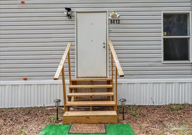 Photo 2 of Manufactured home for sale at 6812 Rolling Hills Rd, Pensacola, FL 32505 | MLS# 688778 | Listing updated on 2026-09-11