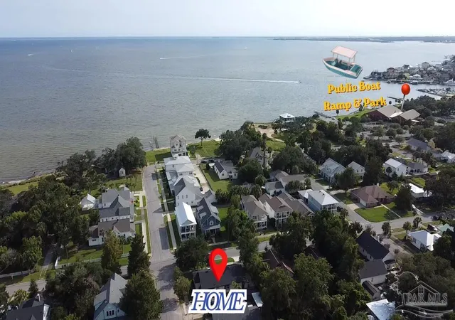 Photo 4 of Single family home for sale at 1400 Cypress St, Pensacola, FL 32502 | MLS# 688599 | Listing updated on 2026-09-11