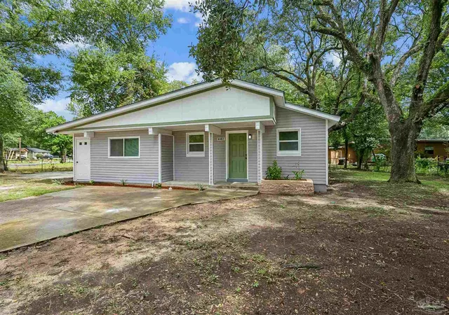 Photo 2 of Single family home for sale at 4482 Rochelle Dr, Pensacola, FL 32505 | MLS# 690049 | Listing updated on 2026-10-08