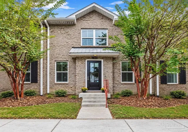 Photo 2 of Townhouse for sale at 236 Devilliers St, Pensacola, FL 32502 | MLS# 690127 | Listing updated on 2026-10-17