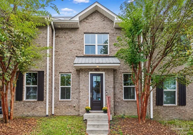 Photo 3 of Townhouse for sale at 236 Devilliers St, Pensacola, FL 32502 | MLS# 690127 | Listing updated on 2026-10-17