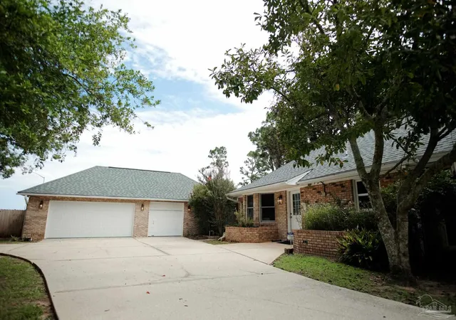 Photo 3 of Single family home for sale at 2695 Tambridge Cir, Pensacola, FL 32503 | MLS# 688343 | Listing updated on 2026-10-29