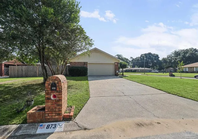 Photo 3 of Single family home for sale at 873 Valley Ridge Cir, Pensacola, FL 32514 | MLS# 689430 | Listing updated on 2026-10-16