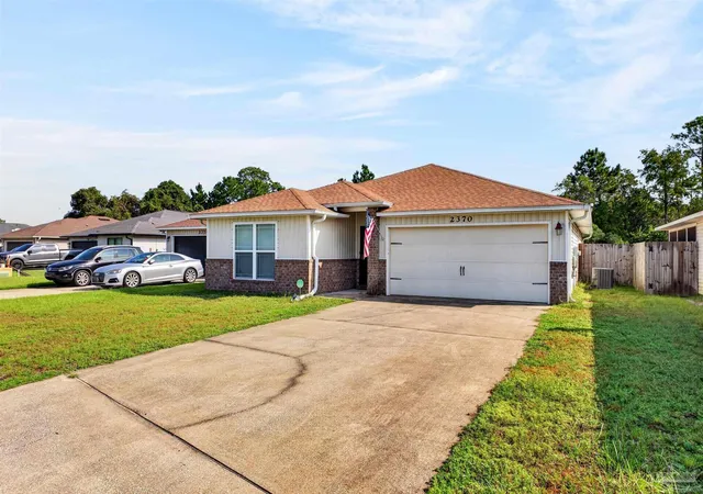Photo 3 of Single family home for sale at 2370 Duncan Ridge Dr, Navarre, FL 32566 | MLS# 689365 | Listing updated on 2026-10-05