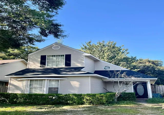 Photo 1 of Single family home for sale at 6121 Chablis Ln, Pensacola, FL 32504 | MLS# 689745 | Listing updated on 2026-10-23