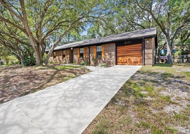 Photo 2 of Single family home for sale at 8191 Sedgefield Dr, Pensacola, FL 32507 | MLS# 688545 | Listing updated on 2026-09-10
