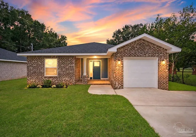 Photo 1 of Single family home for sale at 2133 Frazier St, Pensacola, FL 32514 | MLS# 688641 | Listing updated on 2026-09-08