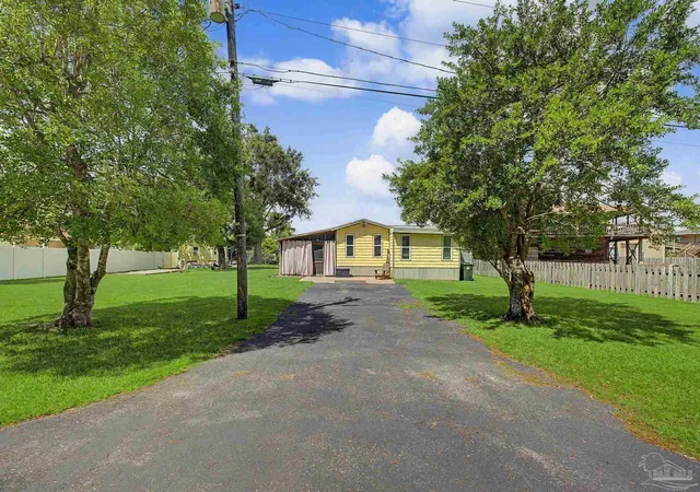 Photo 2 of Single family home for sale at 5411 Japonica Ave, Pensacola, FL 32507 | MLS# 688556 | Listing updated on 2026-09-06